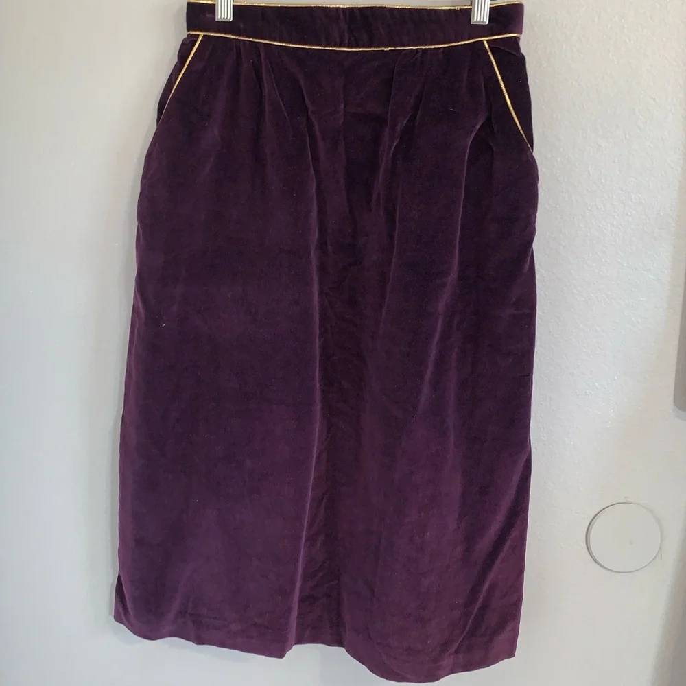 Vintage Purple Velvet Skirt Size 11 Missing back button zip fly